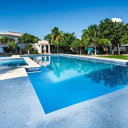 Capital O Oxtankah,Chetumal Bay 호텔 Calderitas 외부 사진