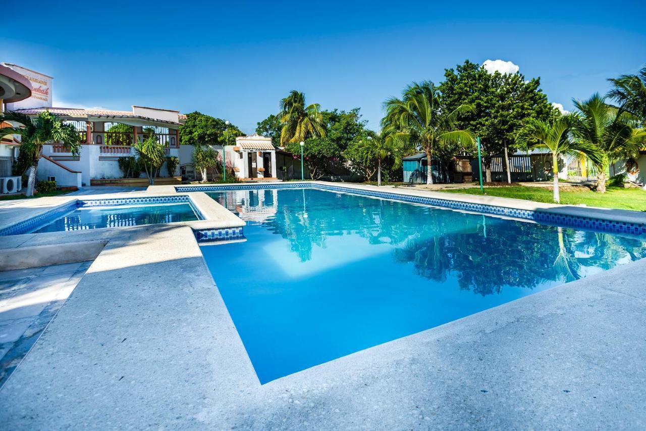 Capital O Oxtankah,Chetumal Bay 호텔 Calderitas 외부 사진